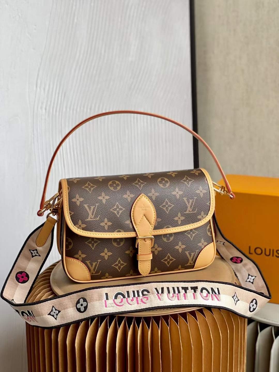 Louis Vuitton DIANE M45985 Najkvalitnejšia replika tašky (aktualizovaná v roku 2022)-Online obchod s falošnou taškou Louis Vuitton najvyššej kvality, replika značkovej tašky ru