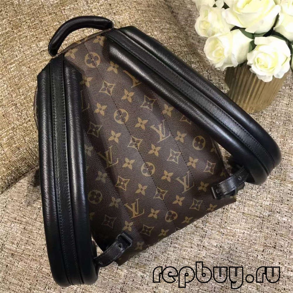 图片包含 片, 桌子, 大, 袋子

描述已自动生成