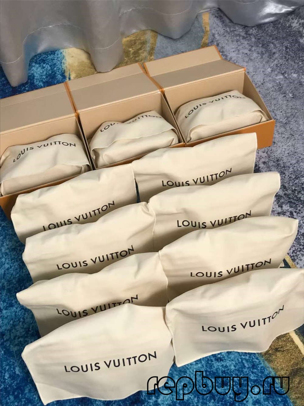 Louis Vuitton M53152 Alma BB top quality replica bags (2022 Latest)-Negoziu in linea di borse Louis Vuitton falsi di migliore qualità, borsa di design di replica ru