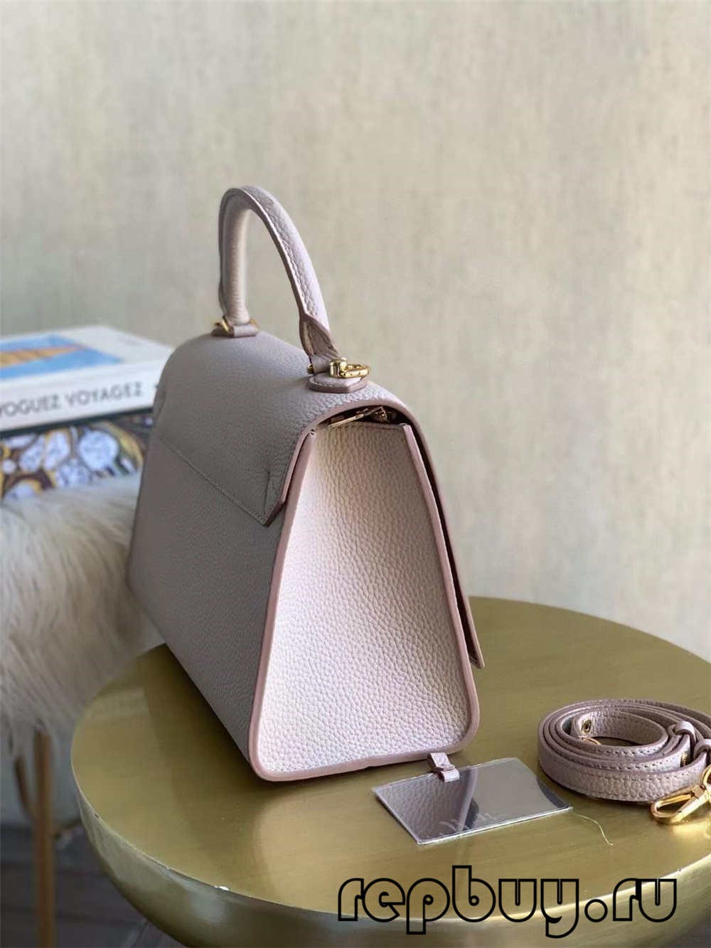 Louis Vuitton M57092 TWIST ONE HANDLE çenteyê kopyakî bi kalîteya top (2022 nûvekirî)-Best Quality Fake Louis Vuitton Bag Online Store, Replica designer bag ru