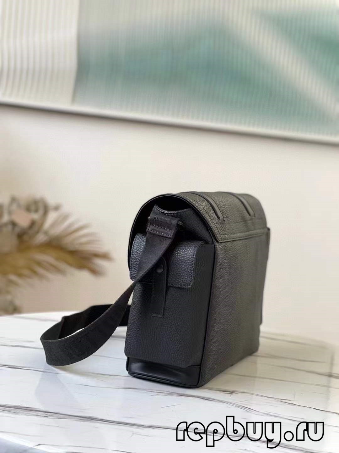 Louis Vuitton M58476CHRISTOPHER borsa replica di alta qualità (2022 aggiornato)-Negozio in linea della borsa falsa di Louis Vuitton di migliore qualità, borsa del progettista della replica ru