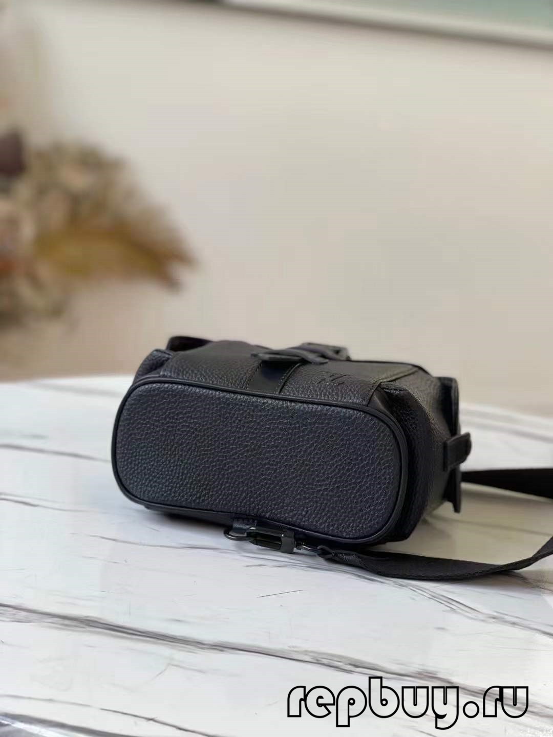 Borsa replica di alta qualità Louis Vuitton M58495 Christopher XS (2022 aggiornato)-Negozio in linea della borsa falsa di Louis Vuitton di migliore qualità, borsa del progettista della replica ru