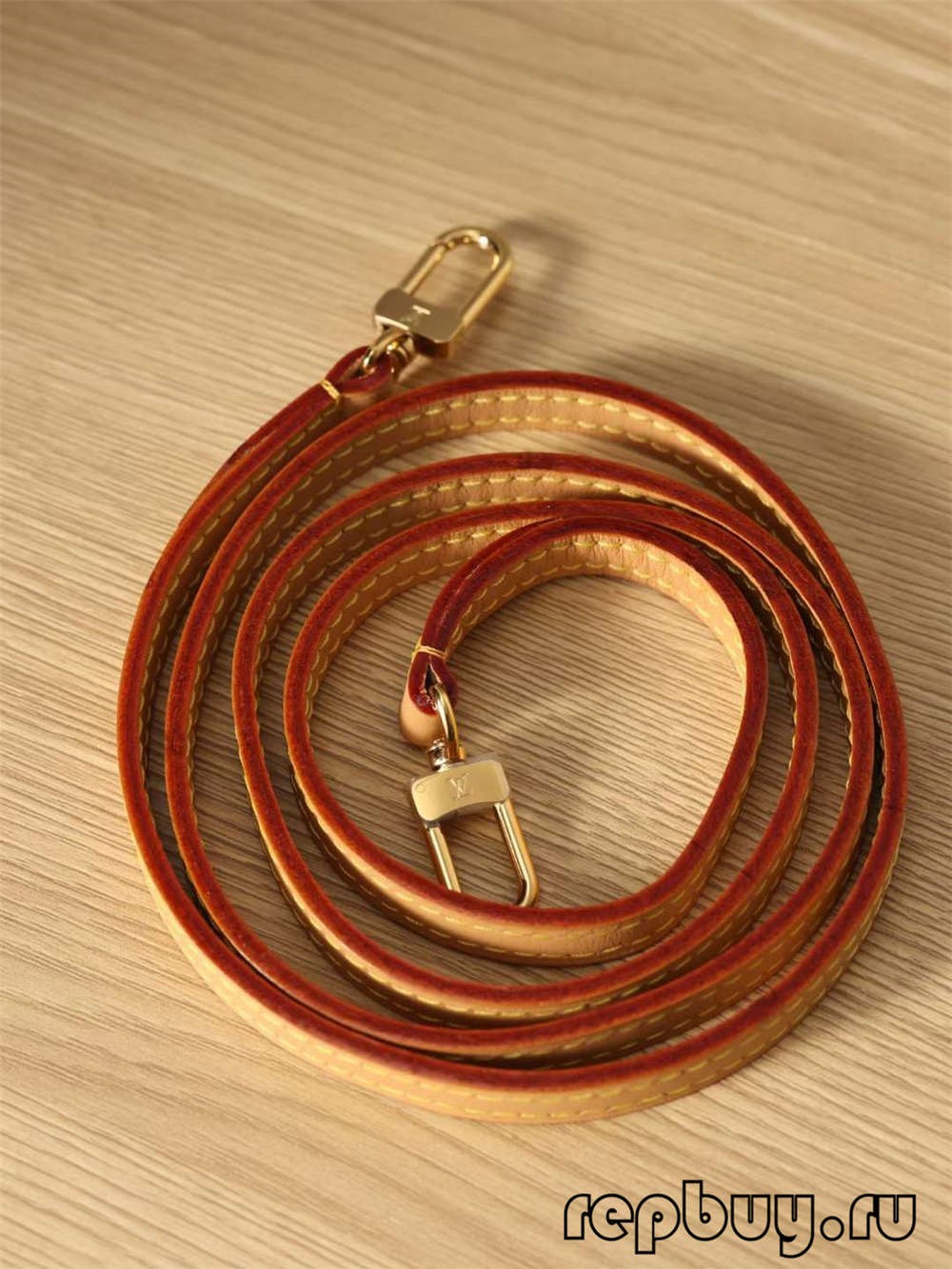 Louis Vuitton M69442 Petit Sac Plat toppkvalitets kopivesker (2022 oppdatert)-Best Quality Fake Louis Vuitton Bag Nettbutikk, Replica designer bag ru