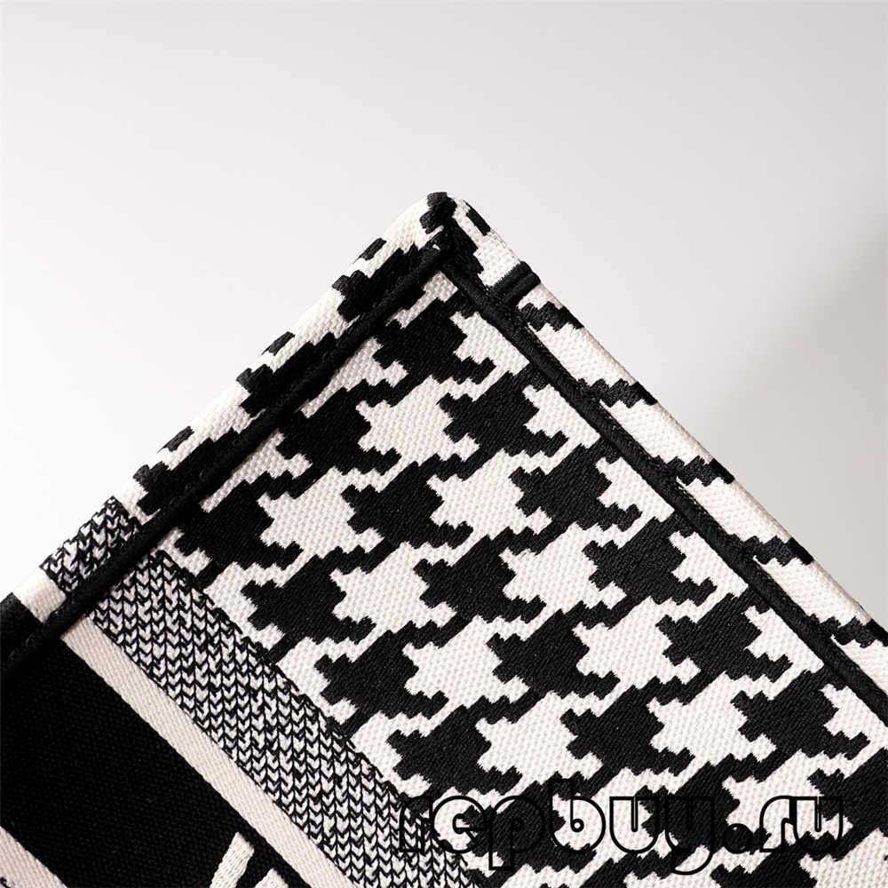 Dior Book Tote çenteyên kopîkî yên çêtirîn kalîteyê (2022 nûvekirî)-Best Quality Fake Louis Vuitton Bag Online Store, Replica designer bag ru