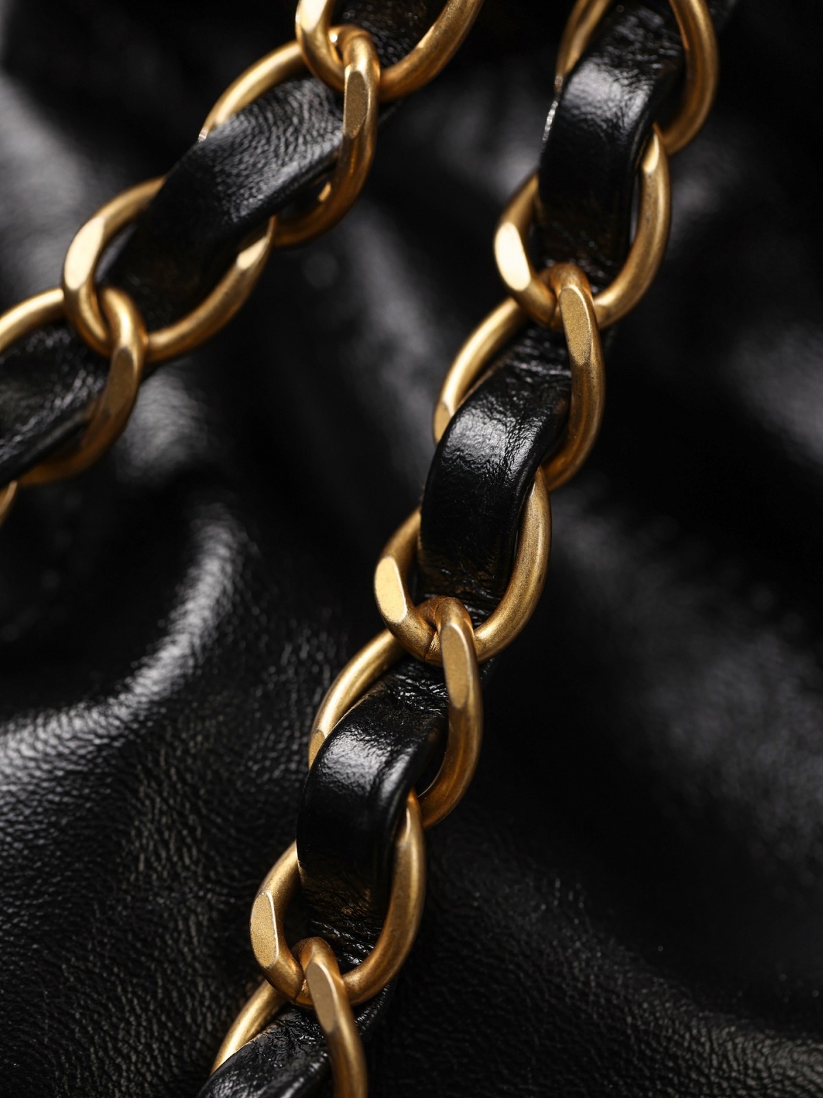 How good quality is a Chanel 22 fake bag?(2023 updated)-Bescht Qualitéit Fake Louis Vuitton Bag Online Store, Replica Designer Bag ru How good quality is a Chanel 22 fake bag?(2023 updated)-Bescht Qualitéit Fake Louis Vuitton Bag Online Store, Replica Designer Bag ru