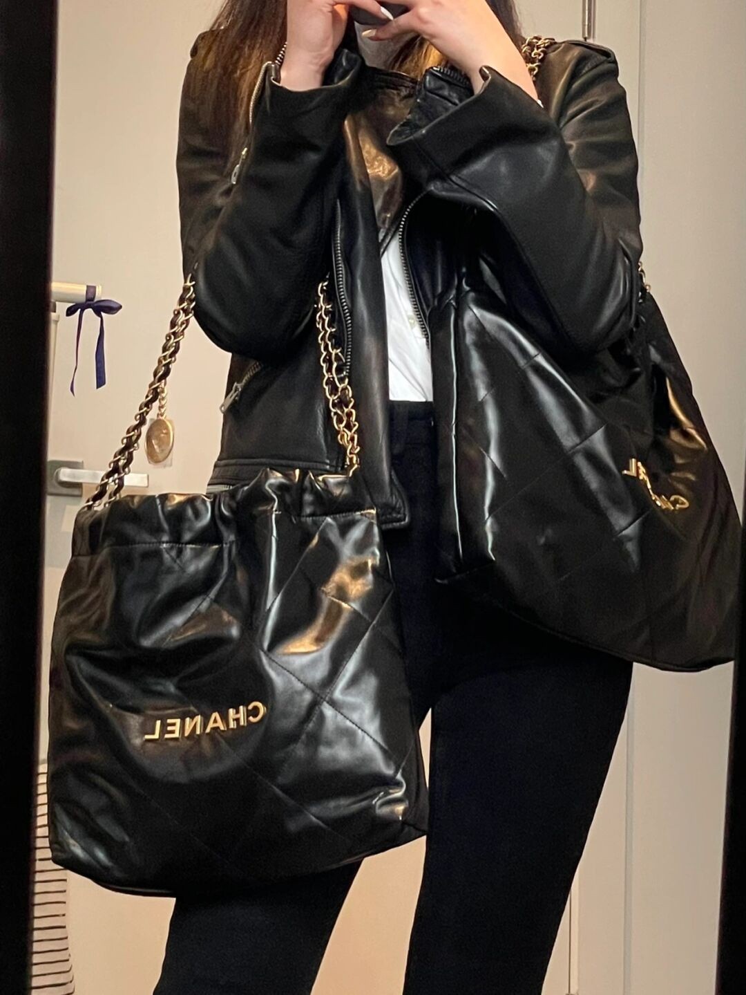 How good quality is a Chanel 22 fake bag?(2023 updated)-Bescht Qualitéit Fake Louis Vuitton Bag Online Store, Replica Designer Bag ru How good quality is a Chanel 22 fake bag?(2023 updated)-Bescht Qualitéit Fake Louis Vuitton Bag Online Store, Replica Designer Bag ru