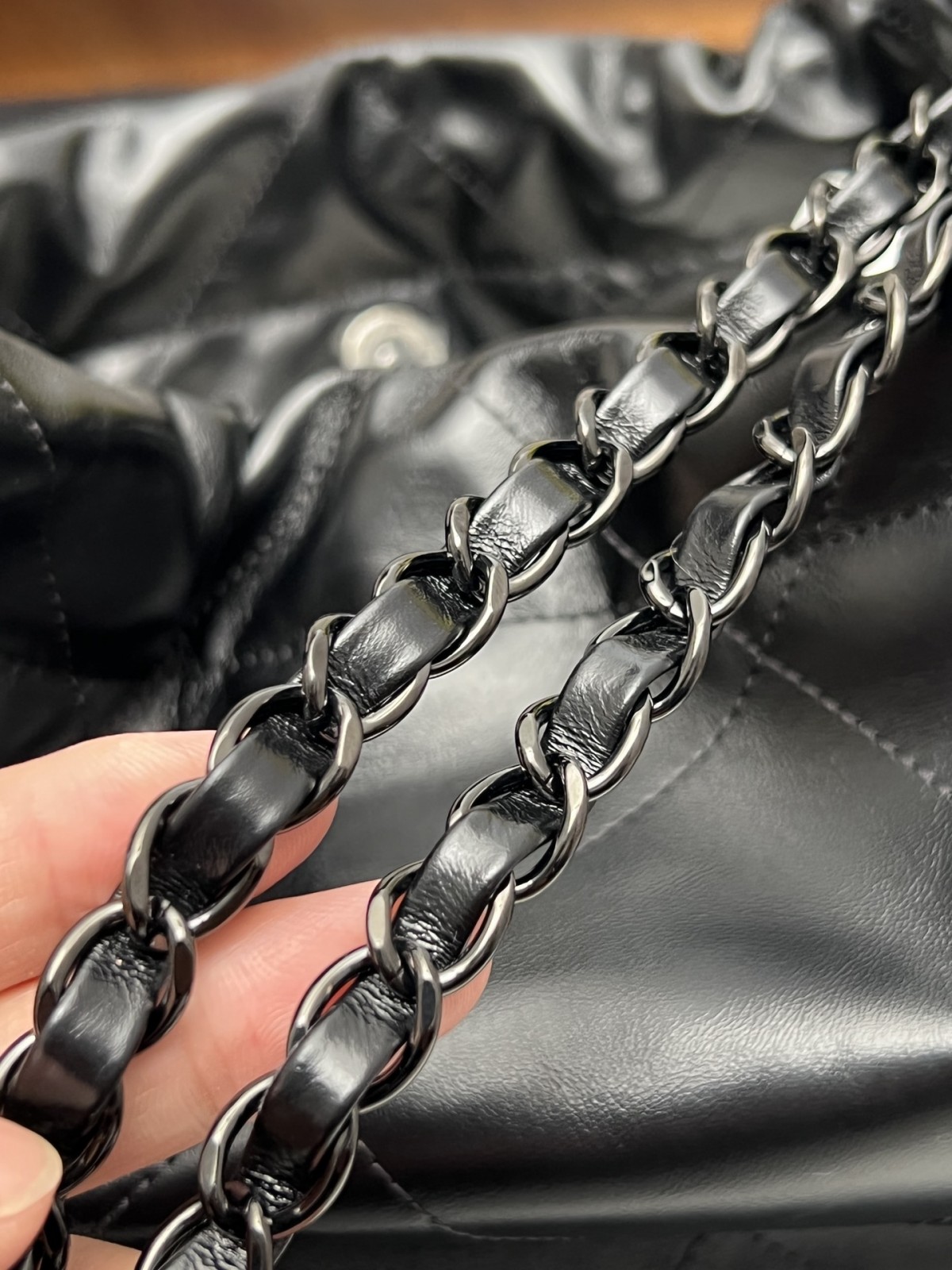 How good quality is a Chanel 22 fake bag?(2023 updated)-Bescht Qualitéit Fake Louis Vuitton Bag Online Store, Replica Designer Bag ru How good quality is a Chanel 22 fake bag?(2023 updated)-Bescht Qualitéit Fake Louis Vuitton Bag Online Store, Replica Designer Bag ru