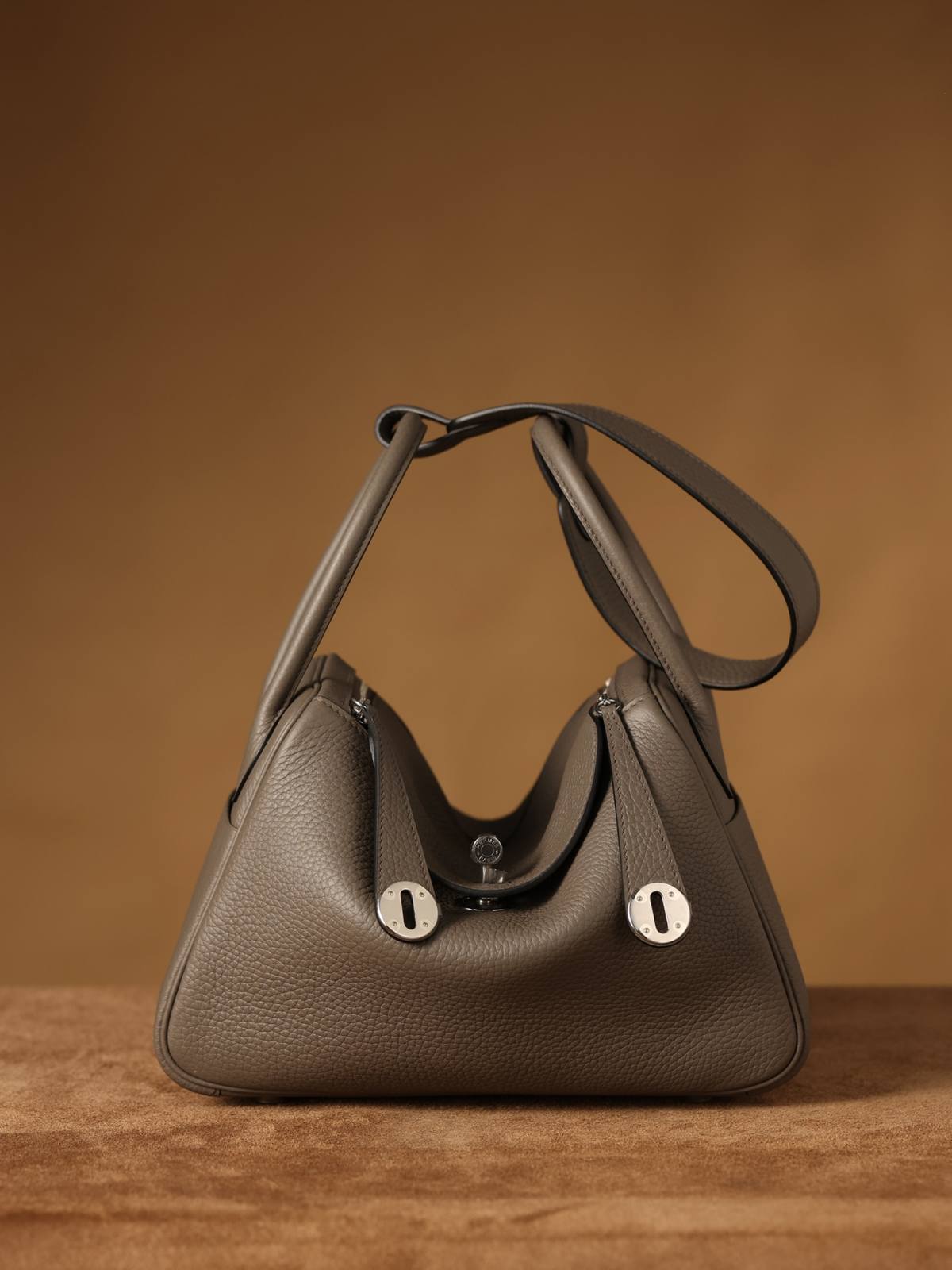 Best Replica Handbags Store15% off and handmade Hermes grey lindy 26 full review (2024 Nov updated)-Molemo ka ho Fetisisa Lebenkele la Lebenkele la Marang-rang la Fake Louis Vuitton, Replica designer bag ru