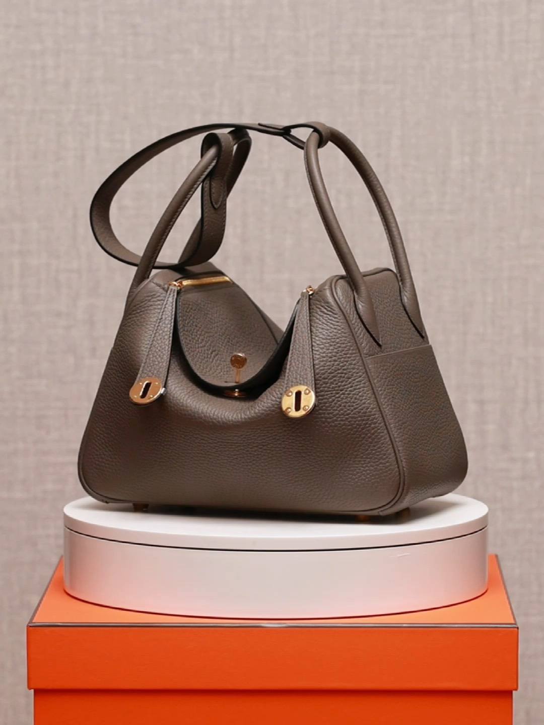 Best Replica Handbags Store15% off and handmade Hermes grey lindy 26 full review (2024 Nov updated)-Molemo ka ho Fetisisa Lebenkele la Lebenkele la Marang-rang la Fake Louis Vuitton, Replica designer bag ru