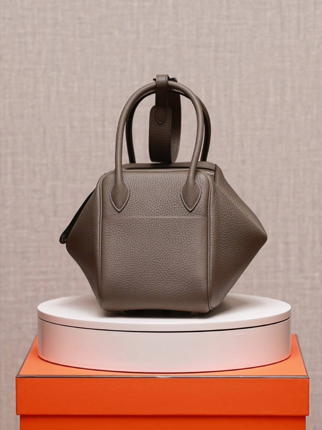 Best Replica Handbags Store15% off and handmade Hermes grey lindy 26 full review (2024 Nov updated)-Molemo ka ho Fetisisa Lebenkele la Lebenkele la Marang-rang la Fake Louis Vuitton, Replica designer bag ru