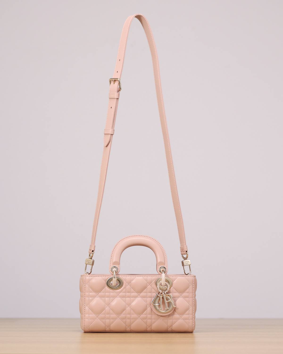 Best Replica Handbags Storesuper replica Lady Dior D Joy pink bag review(2025 July updated)-Best Quality Fake Louis Vuitton Bag Online Store, Replica designer bag ru