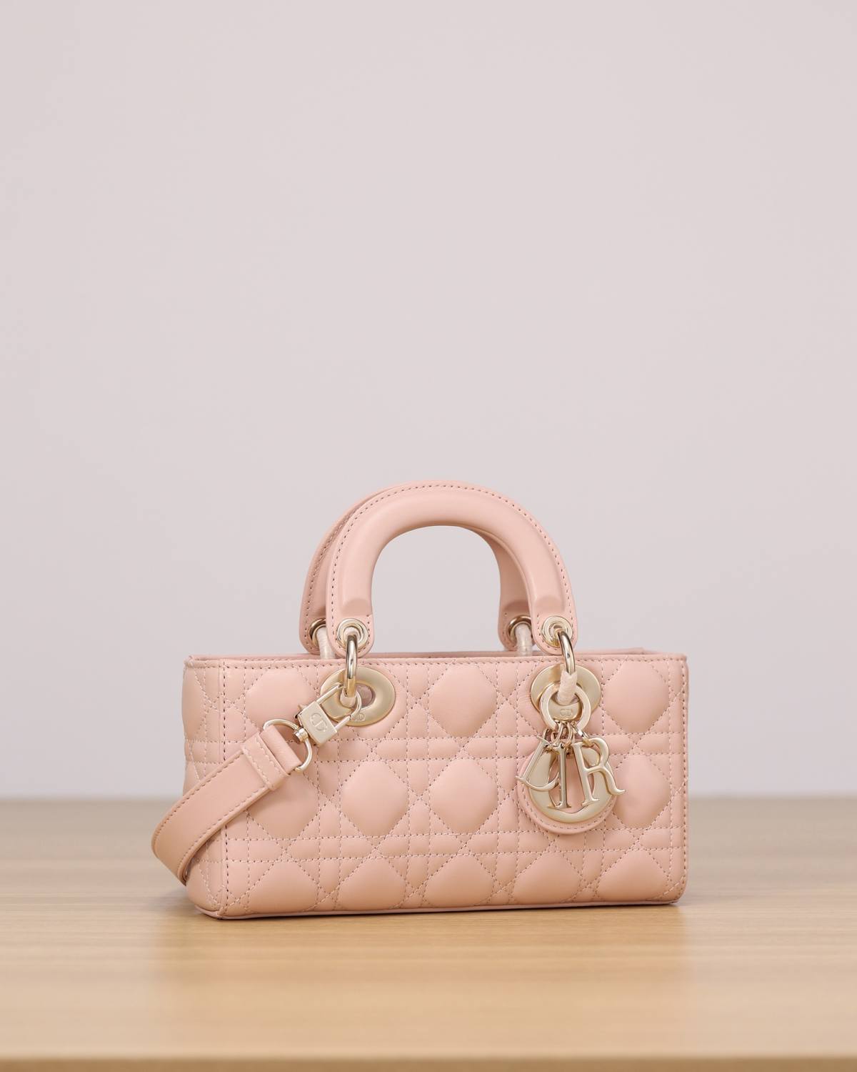 Best Replica Handbags Storesuper replica Lady Dior D Joy pink bag review(2025 July updated)-Best Quality Fake Louis Vuitton Bag Online Store, Replica designer bag ru