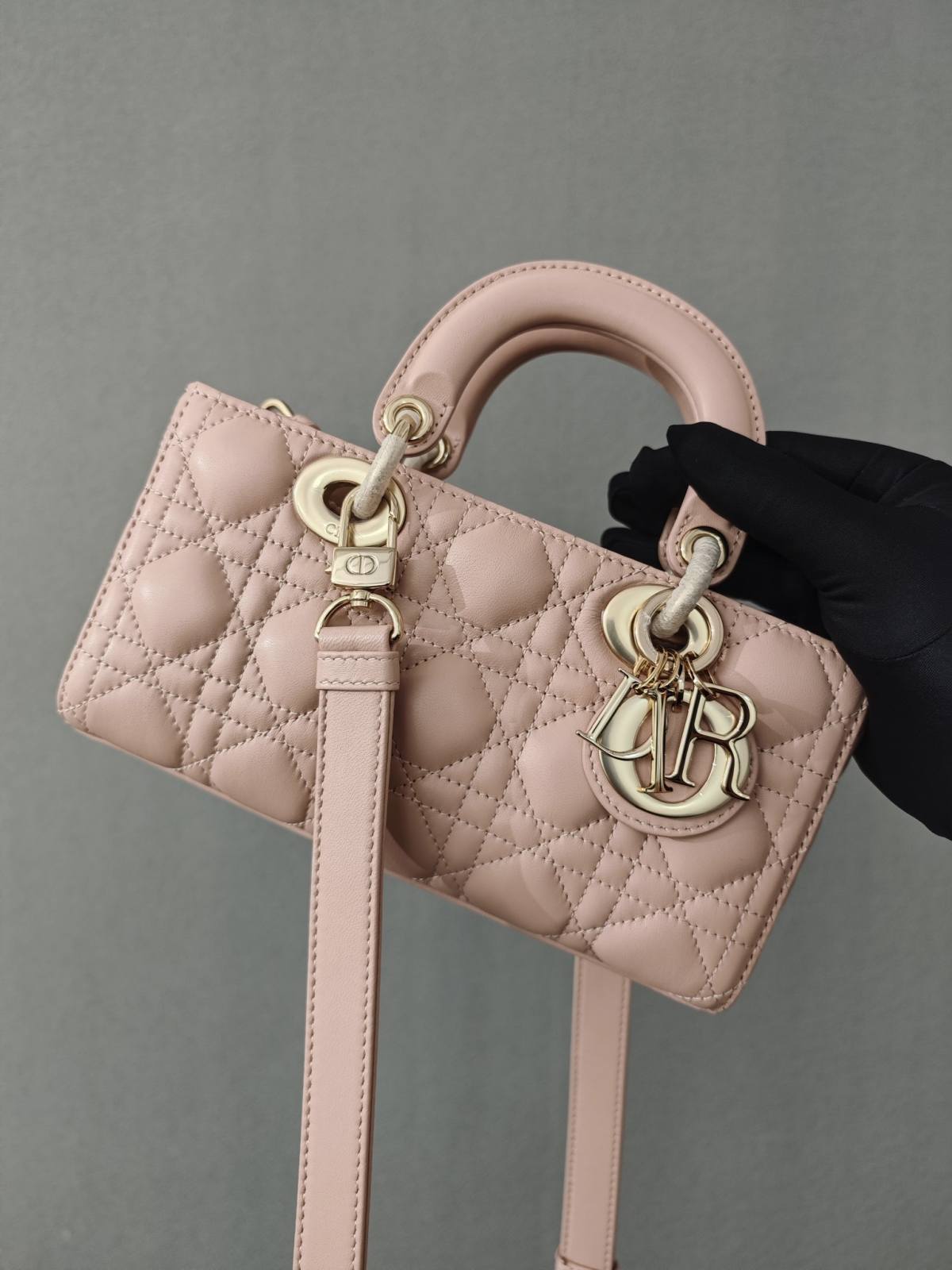 Best Replica Handbags Storesuper replica Lady Dior D Joy pink bag review(2025 July updated)-Best Quality Fake Louis Vuitton Bag Online Store, Replica designer bag ru