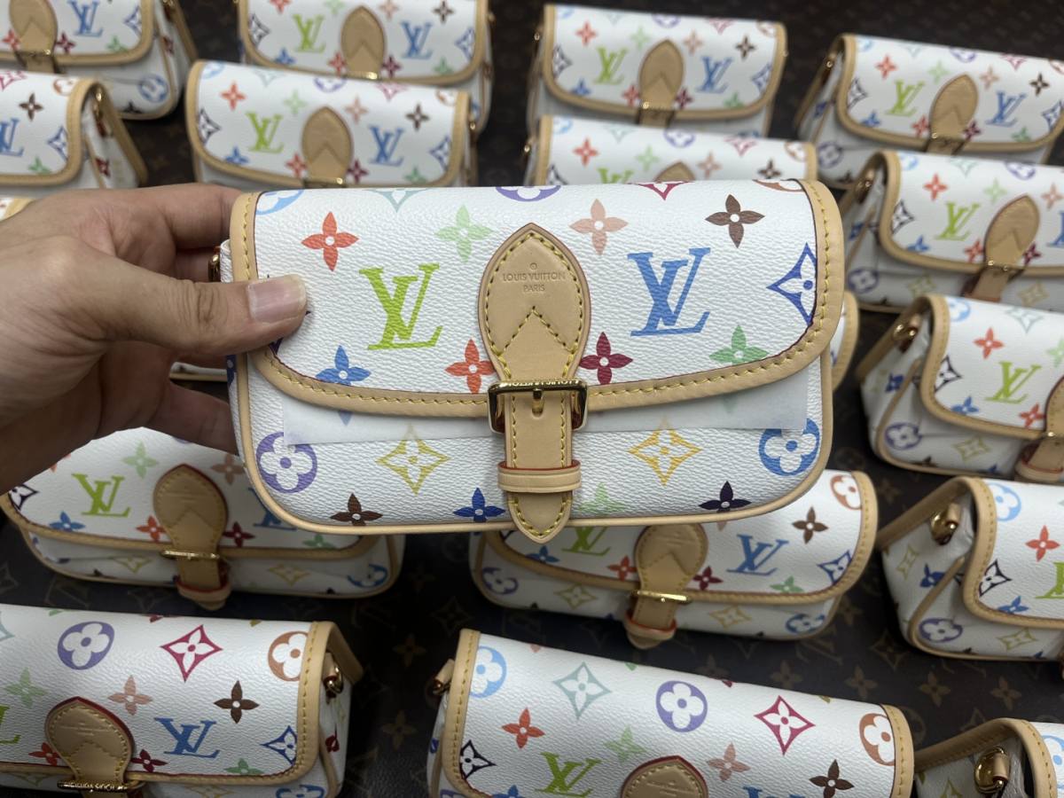Best Replica Handbags StoreSuper replica Louis Vuitton Diana bag in white monogram(Oct 2025 updated)-အရည်အသွေးအကောင်းဆုံးအတု Louis Vuitton Bag အွန်လိုင်းစတိုး၊ ပုံစံတူဒီဇိုင်နာအိတ် ru Best Replica Handbags StoreSuper replica Louis Vuitton Diana bag in white monogram(Oct 2025 updated)-အရည်အသွေးအကောင်းဆုံးအတု Louis Vuitton Bag အွန်လိုင်းစတိုး၊ ပုံစံတူဒီဇိုင်နာအိတ် ru
