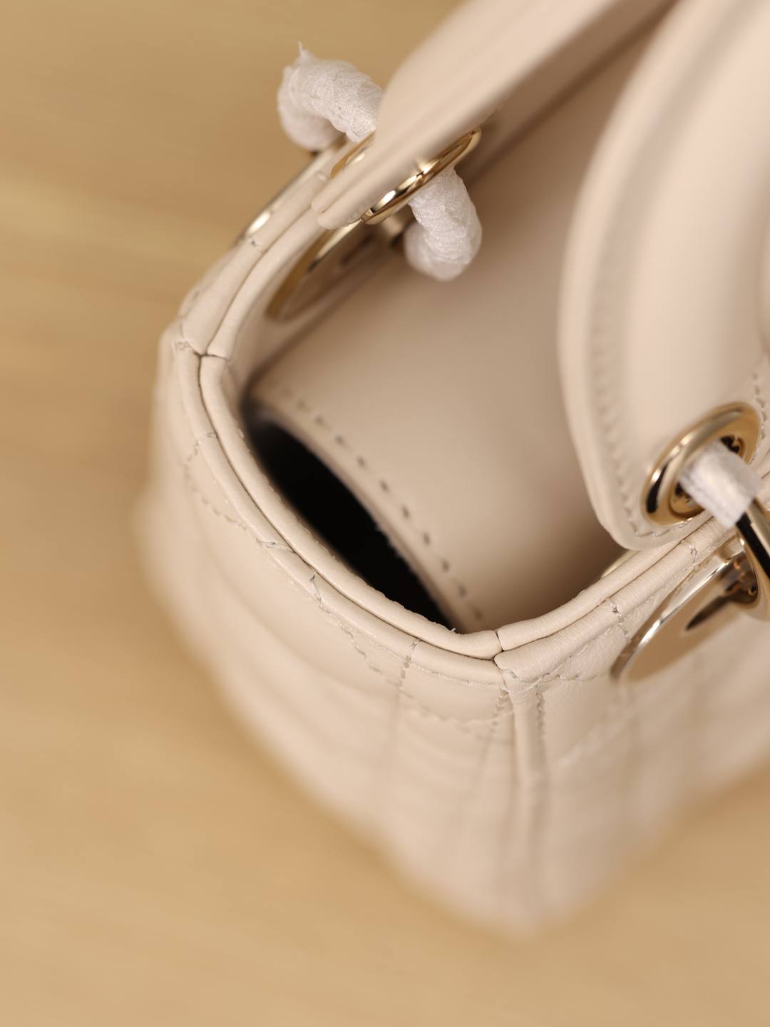 Best Replica Handbags StoreSuper replica Lady Dior bag in beige review(Oct 2025 updated)-ຄຸນະພາບທີ່ດີທີ່ສຸດ Fake Louis Vuitton Bag Online Store, Replica designer bag ru