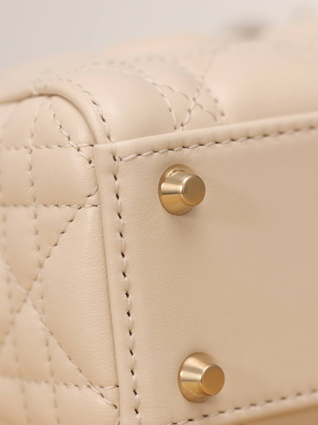 Best Replica Handbags StoreSuper replica Lady Dior bag in beige review(Oct 2025 updated)-ຄຸນະພາບທີ່ດີທີ່ສຸດ Fake Louis Vuitton Bag Online Store, Replica designer bag ru