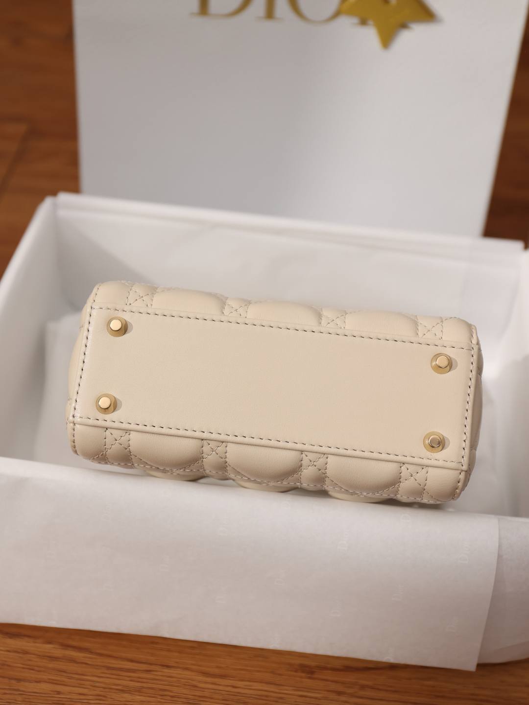 Best Replica Handbags StoreSuper replica Lady Dior bag in beige review(Oct 2025 updated)-ຄຸນະພາບທີ່ດີທີ່ສຸດ Fake Louis Vuitton Bag Online Store, Replica designer bag ru