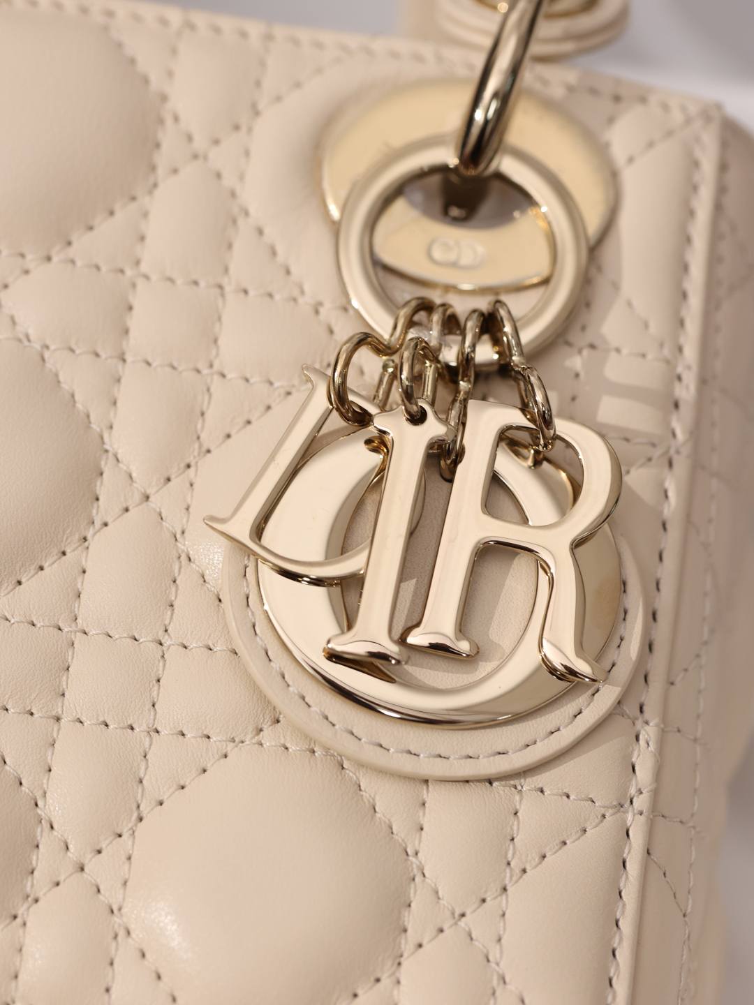 Best Replica Handbags StoreSuper replica Lady Dior bag in beige review(Oct 2025 updated)-ຄຸນະພາບທີ່ດີທີ່ສຸດ Fake Louis Vuitton Bag Online Store, Replica designer bag ru