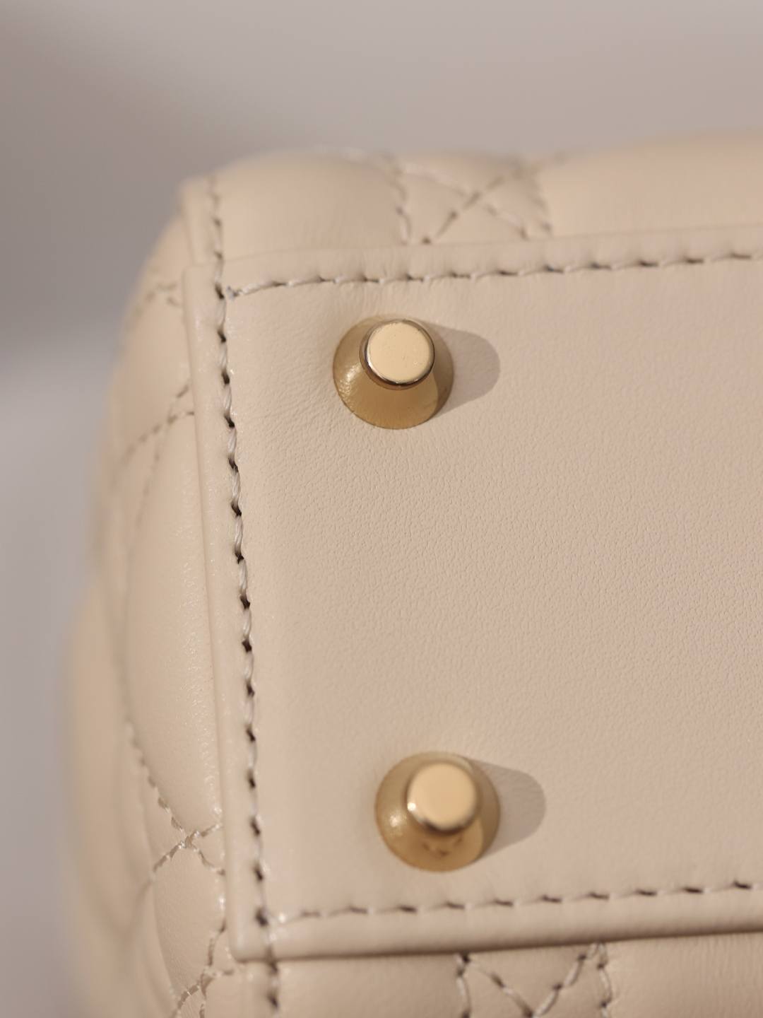 Best Replica Handbags StoreSuper replica Lady Dior bag in beige review(Oct 2025 updated)-ຄຸນະພາບທີ່ດີທີ່ສຸດ Fake Louis Vuitton Bag Online Store, Replica designer bag ru