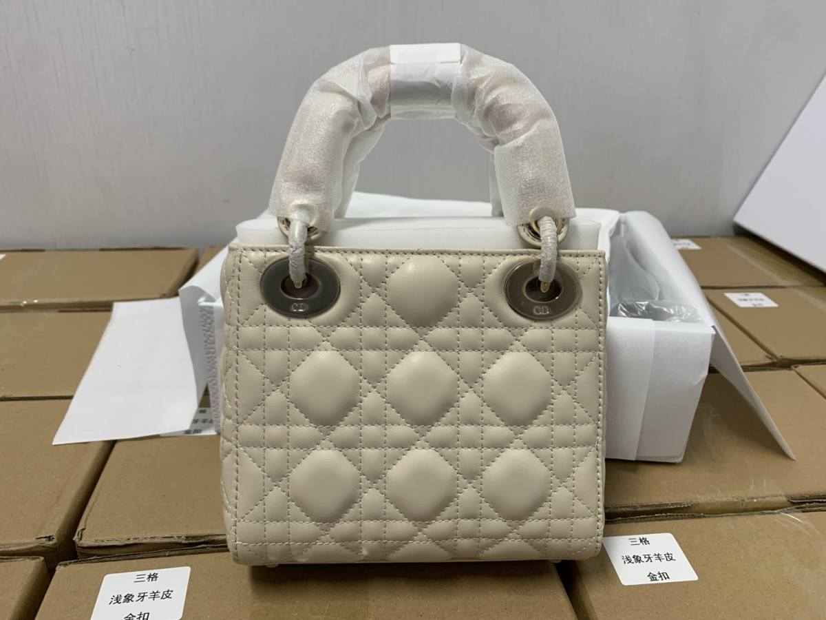 Best Replica Handbags StoreSuper replica Lady Dior bag in beige review(Oct 2025 updated)-ຄຸນະພາບທີ່ດີທີ່ສຸດ Fake Louis Vuitton Bag Online Store, Replica designer bag ru