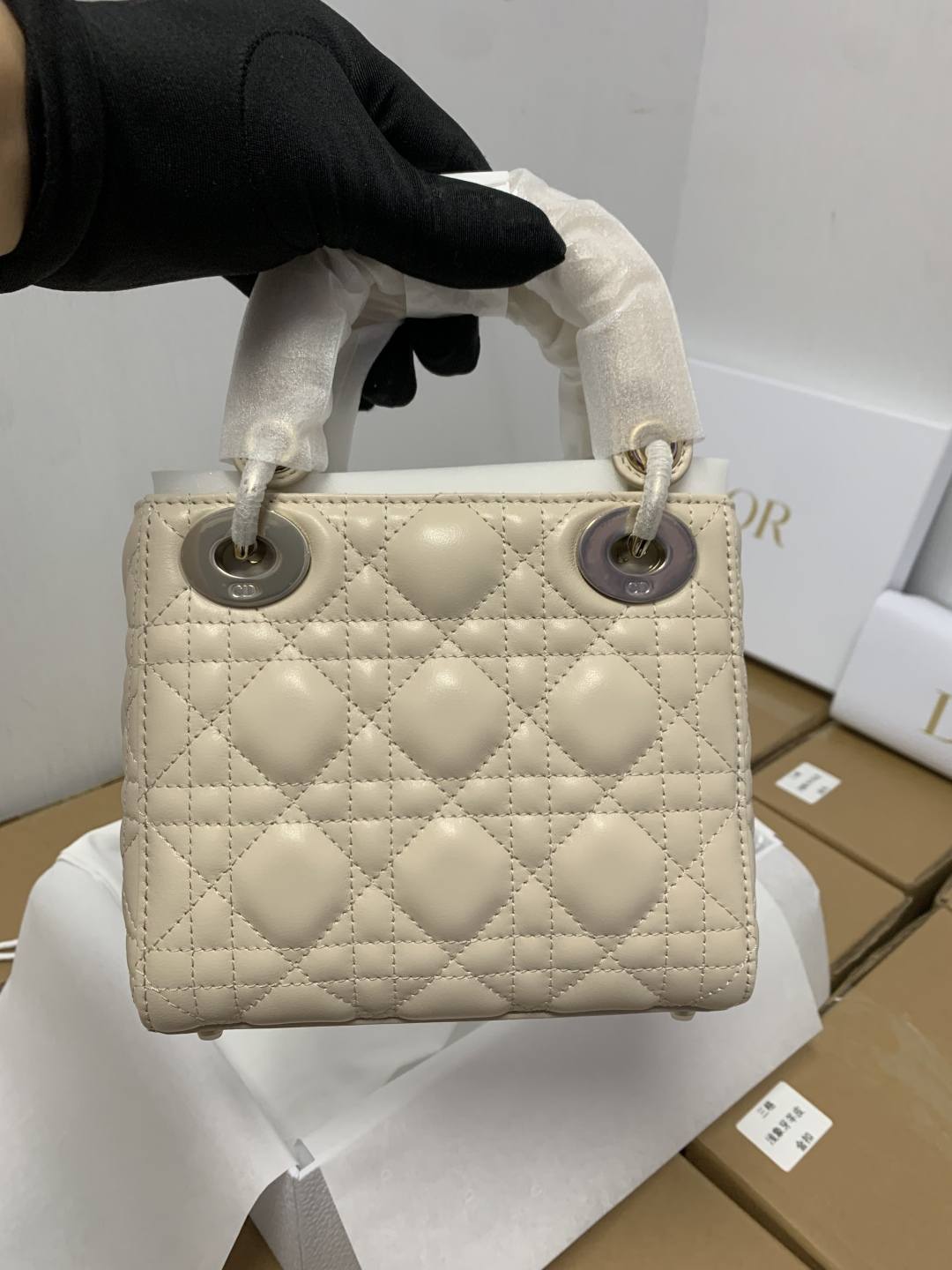 Best Replica Handbags StoreSuper replica Lady Dior bag in beige review(Oct 2025 updated)-ຄຸນະພາບທີ່ດີທີ່ສຸດ Fake Louis Vuitton Bag Online Store, Replica designer bag ru