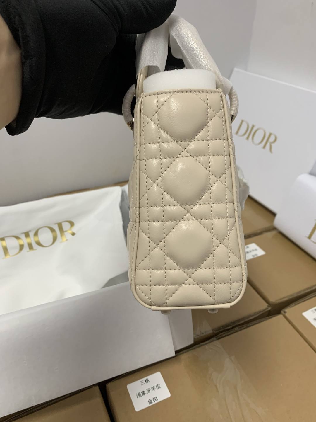 Best Replica Handbags StoreSuper replica Lady Dior bag in beige review(Oct 2025 updated)-ຄຸນະພາບທີ່ດີທີ່ສຸດ Fake Louis Vuitton Bag Online Store, Replica designer bag ru