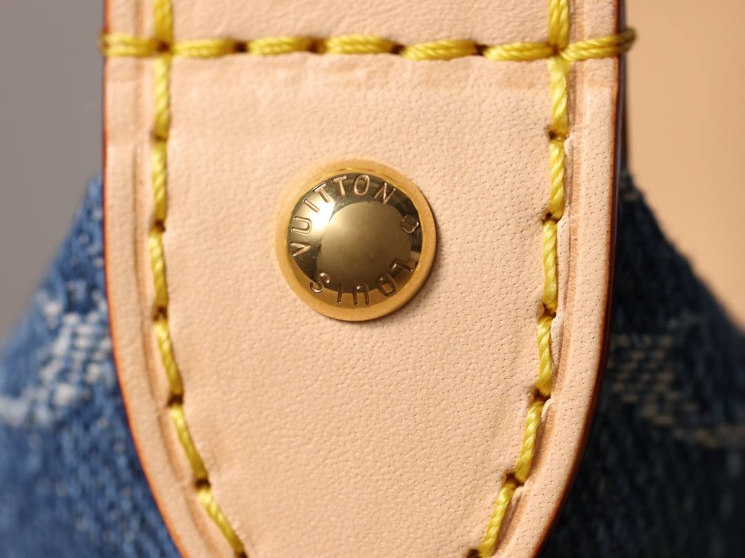 Best Replica Handbags StoreSuper replica Louis Vuitton M82949 Hills pochette in Denim review(Nov 2025 updated)-Best Quality Fake Louis Vuitton Bag Online Store, Replica designer bag ru