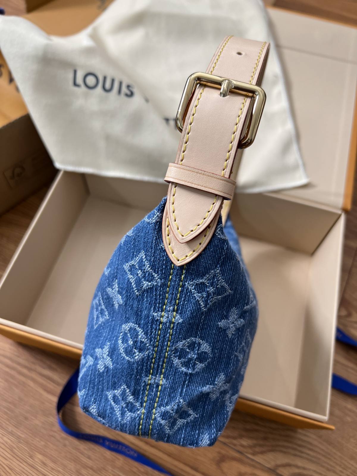 Best Replica Handbags StoreSuper replica Louis Vuitton M82949 Hills pochette in Denim review(Nov 2025 updated)-Best Quality Fake Louis Vuitton Bag Online Store, Replica designer bag ru