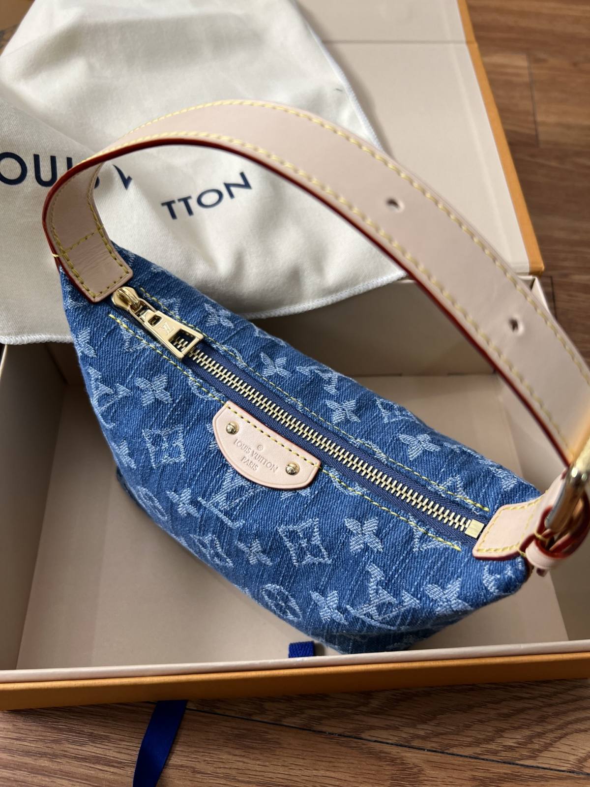 Best Replica Handbags StoreSuper replica Louis Vuitton M82949 Hills pochette in Denim review(Nov 2025 updated)-Best Quality Fake Louis Vuitton Bag Online Store, Replica designer bag ru