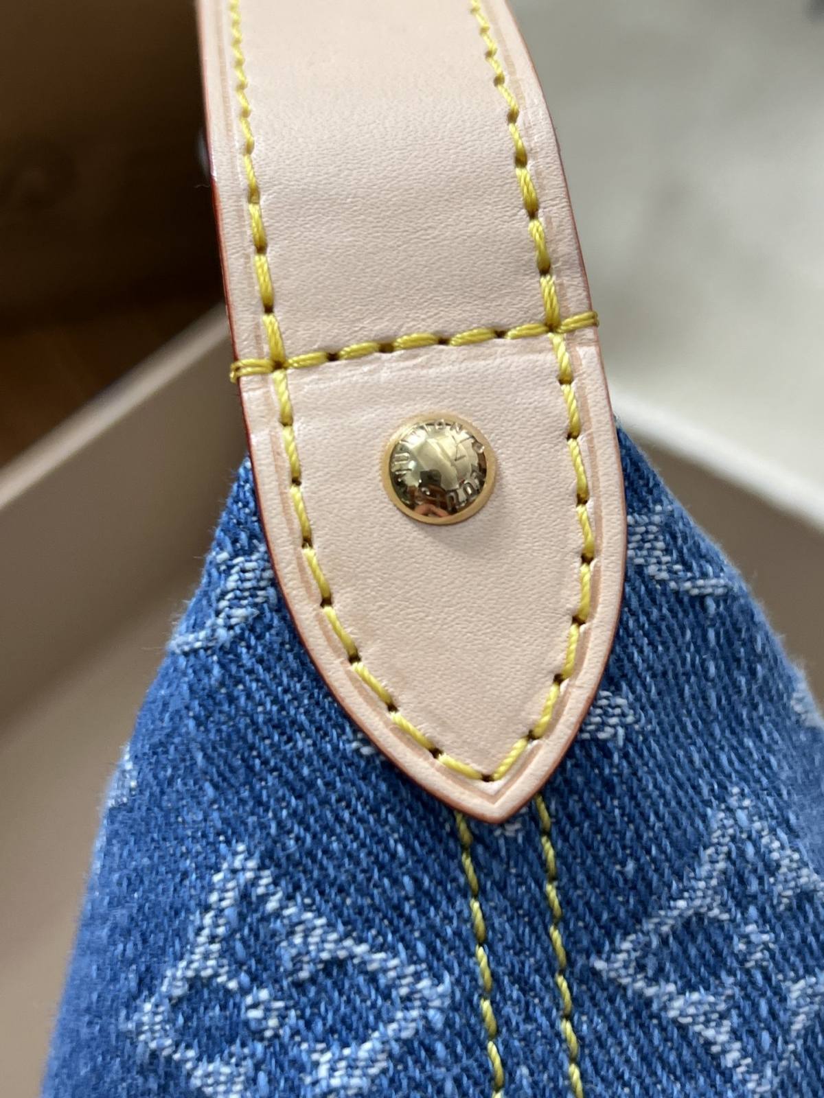 Best Replica Handbags StoreSuper replica Louis Vuitton M82949 Hills pochette in Denim review(Nov 2025 updated)-Best Quality Fake Louis Vuitton Bag Online Store, Replica designer bag ru