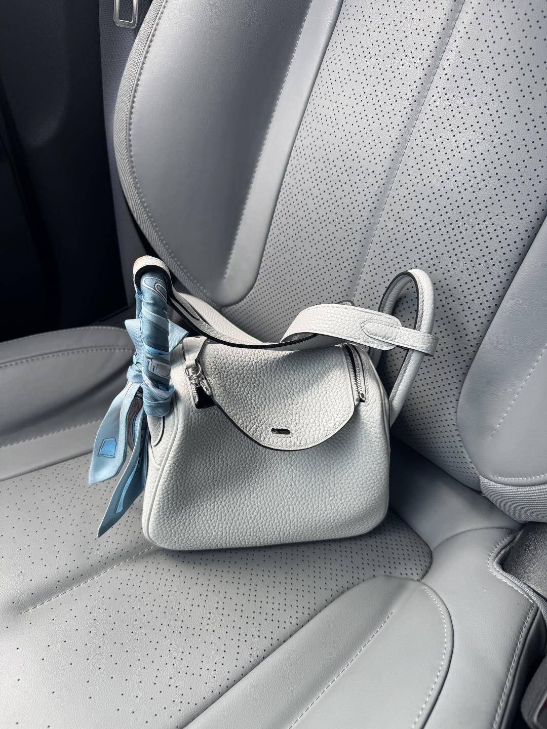 Best Replica Handbags Storefully handmade Mini Lindy 19cm in light blue togo bag review(Dec 2025 updated)-Negoziu in linea di borse Louis Vuitton falsi di migliore qualità, borsa di design di replica ru Best Replica Handbags Storefully handmade Mini Lindy 19cm in light blue togo bag review(Dec 2025 updated)-Negoziu in linea di borse Louis Vuitton falsi di migliore qualità, borsa di design di replica ru