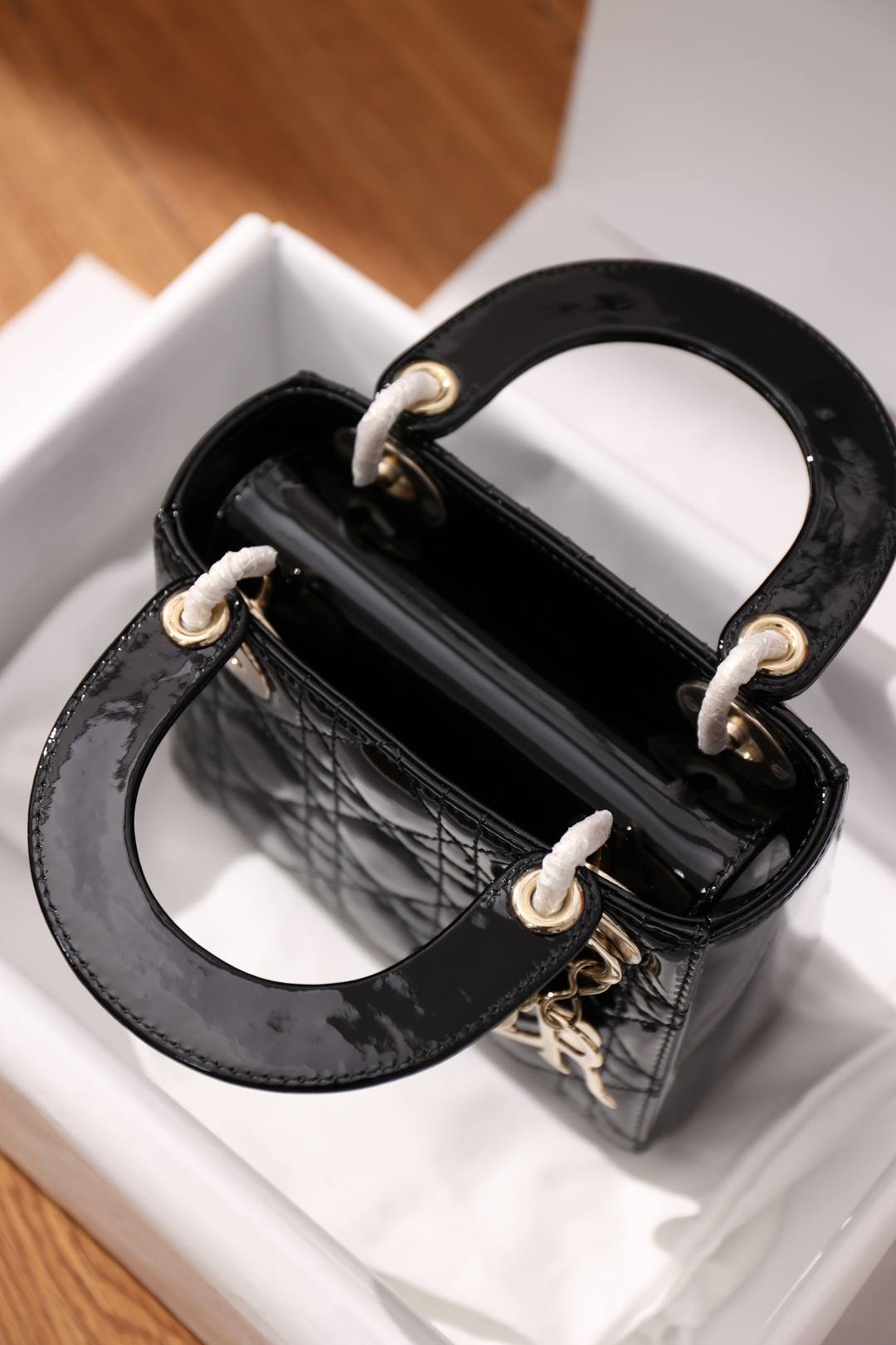 Best Replica Handbags Storesuper replica Lady Dior in Patent black bag review(Dec 2025 updated)-Best Quality Fake Louis Vuitton Bag Online Store, Replica designer bag ru