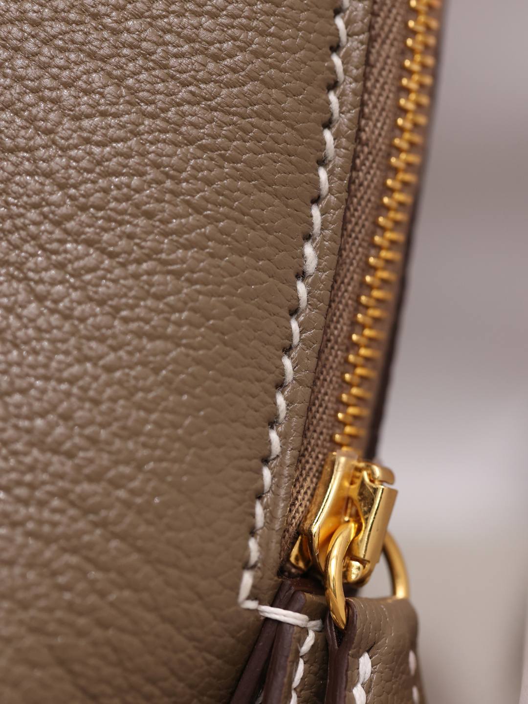 Best Replica Handbags Storehandmade Hermes Bolide 19 in grey bag review(Jan 2026 updated)-Best Quality Fake designer Bag Review, Replica designer bag ru Best Replica Handbags Storehandmade Hermes Bolide 19 in grey bag review(Jan 2026 updated)-Best Quality Fake designer Bag Review, Replica designer bag ru