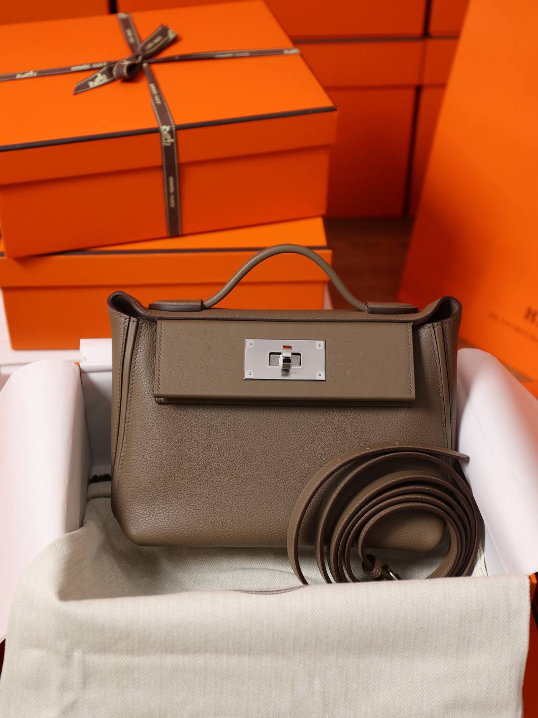 Best Replica Handbags StoreHandmade Hermes 2424 bag in grey review(Feb 2026 updated)-Best Quality Fake designer Bag Review, Replica designer bag ru Best Replica Handbags StoreHandmade Hermes 2424 bag in grey review(Feb 2026 updated)-Best Quality Fake designer Bag Review, Replica designer bag ru