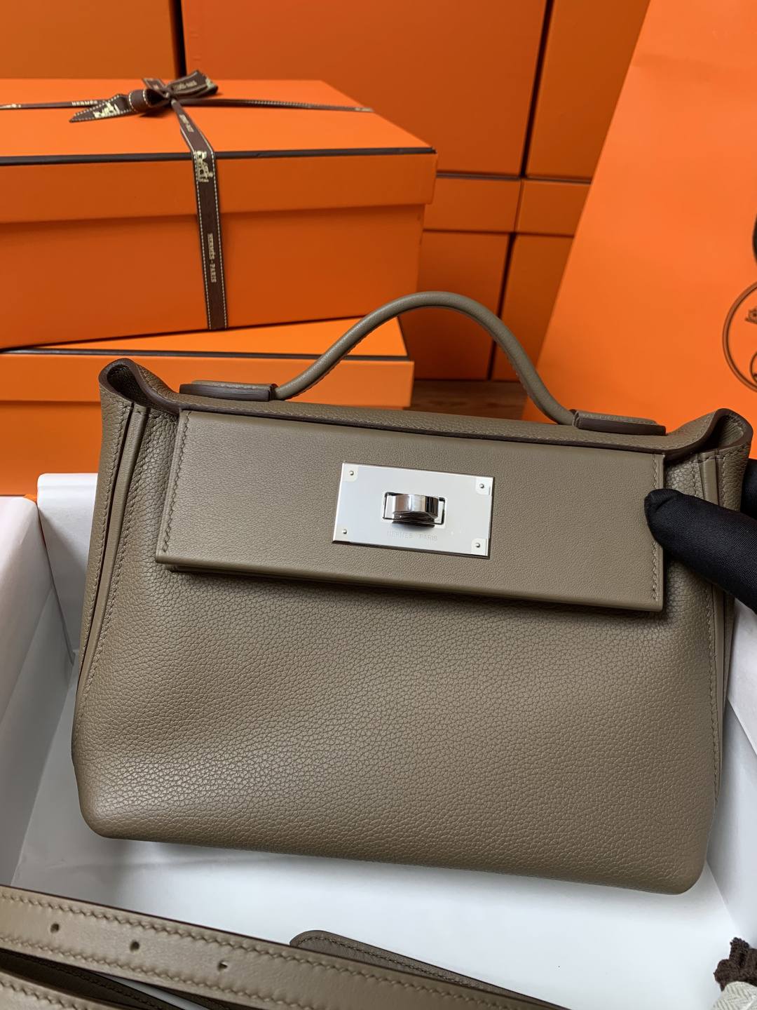 Best Replica Handbags StoreHandmade Hermes 2424 bag in grey review(Feb 2026 updated)-Best Quality Fake designer Bag Review, Replica designer bag ru Best Replica Handbags StoreHandmade Hermes 2424 bag in grey review(Feb 2026 updated)-Best Quality Fake designer Bag Review, Replica designer bag ru
