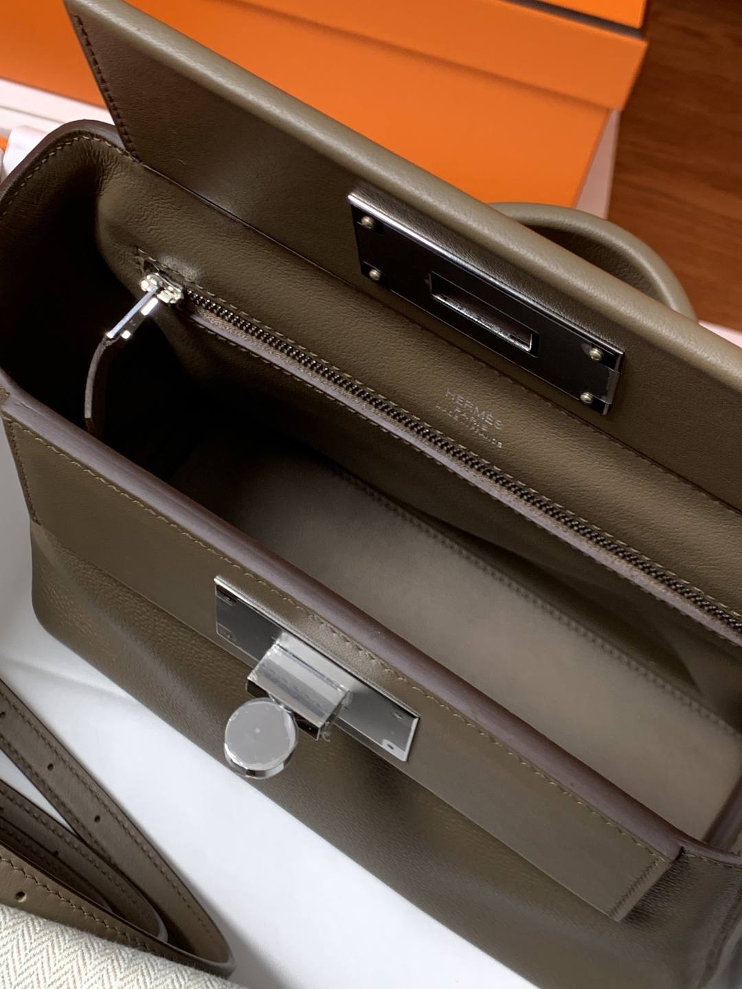 Best Replica Handbags StoreHandmade Hermes 2424 bag in grey review(Feb 2026 updated)-Best Quality Fake designer Bag Review, Replica designer bag ru Best Replica Handbags StoreHandmade Hermes 2424 bag in grey review(Feb 2026 updated)-Best Quality Fake designer Bag Review, Replica designer bag ru