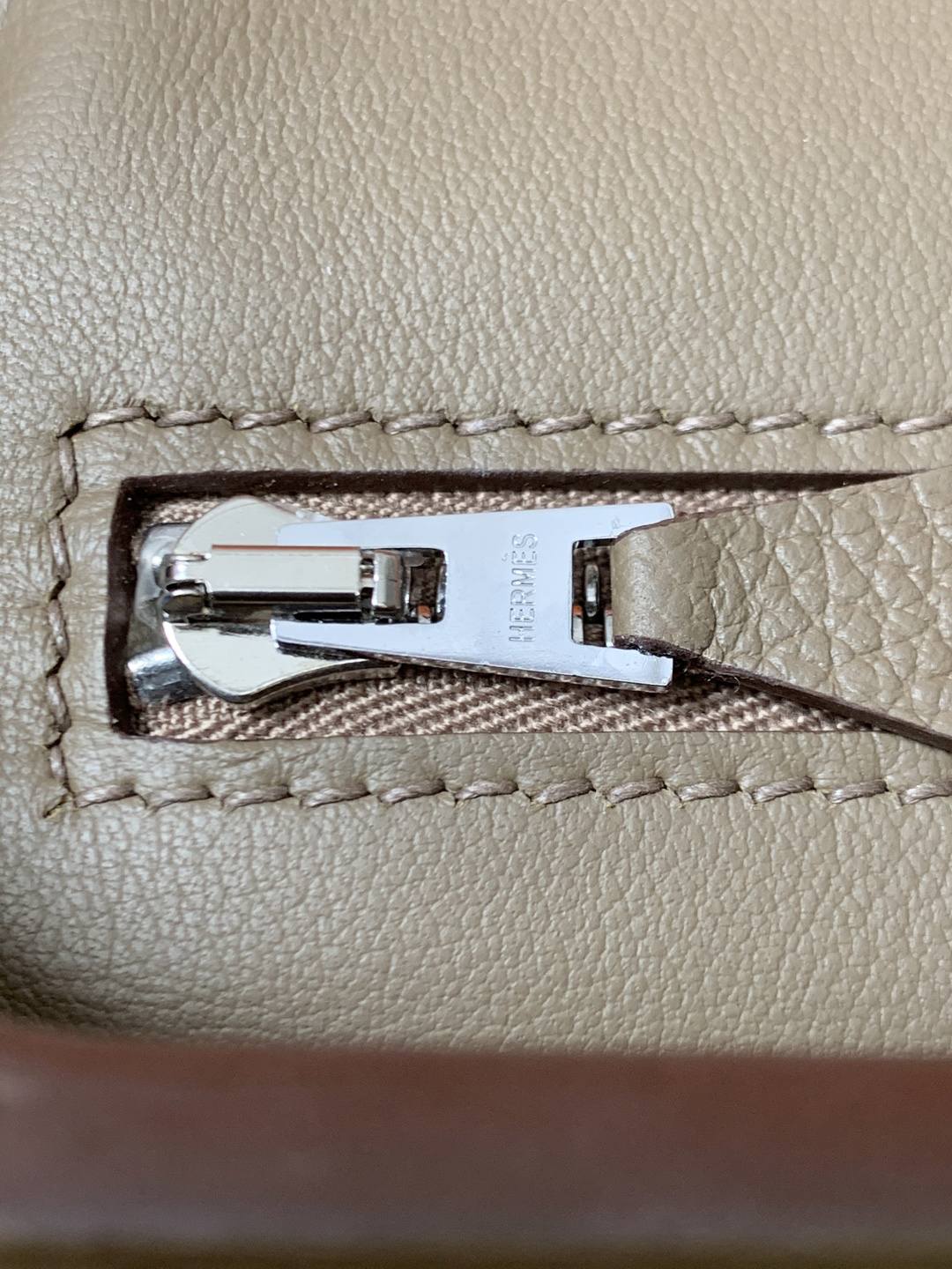 Best Replica Handbags StoreHandmade Hermes 2424 bag in grey review(Feb 2026 updated)-Best Quality Fake designer Bag Review, Replica designer bag ru Best Replica Handbags StoreHandmade Hermes 2424 bag in grey review(Feb 2026 updated)-Best Quality Fake designer Bag Review, Replica designer bag ru