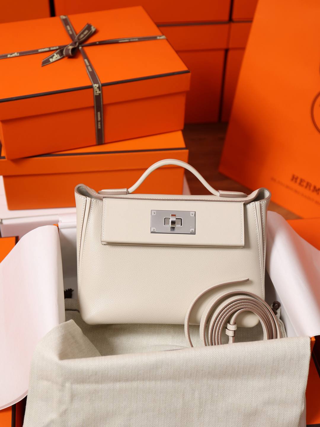 Best Replica Handbags Storehand made Hermes 2424 bag in white leather review(Feb 2026 updated)-Best Quality Fake designer Bag Review, Replica designer bag ru Best Replica Handbags Storehand made Hermes 2424 bag in white leather review(Feb 2026 updated)-Best Quality Fake designer Bag Review, Replica designer bag ru