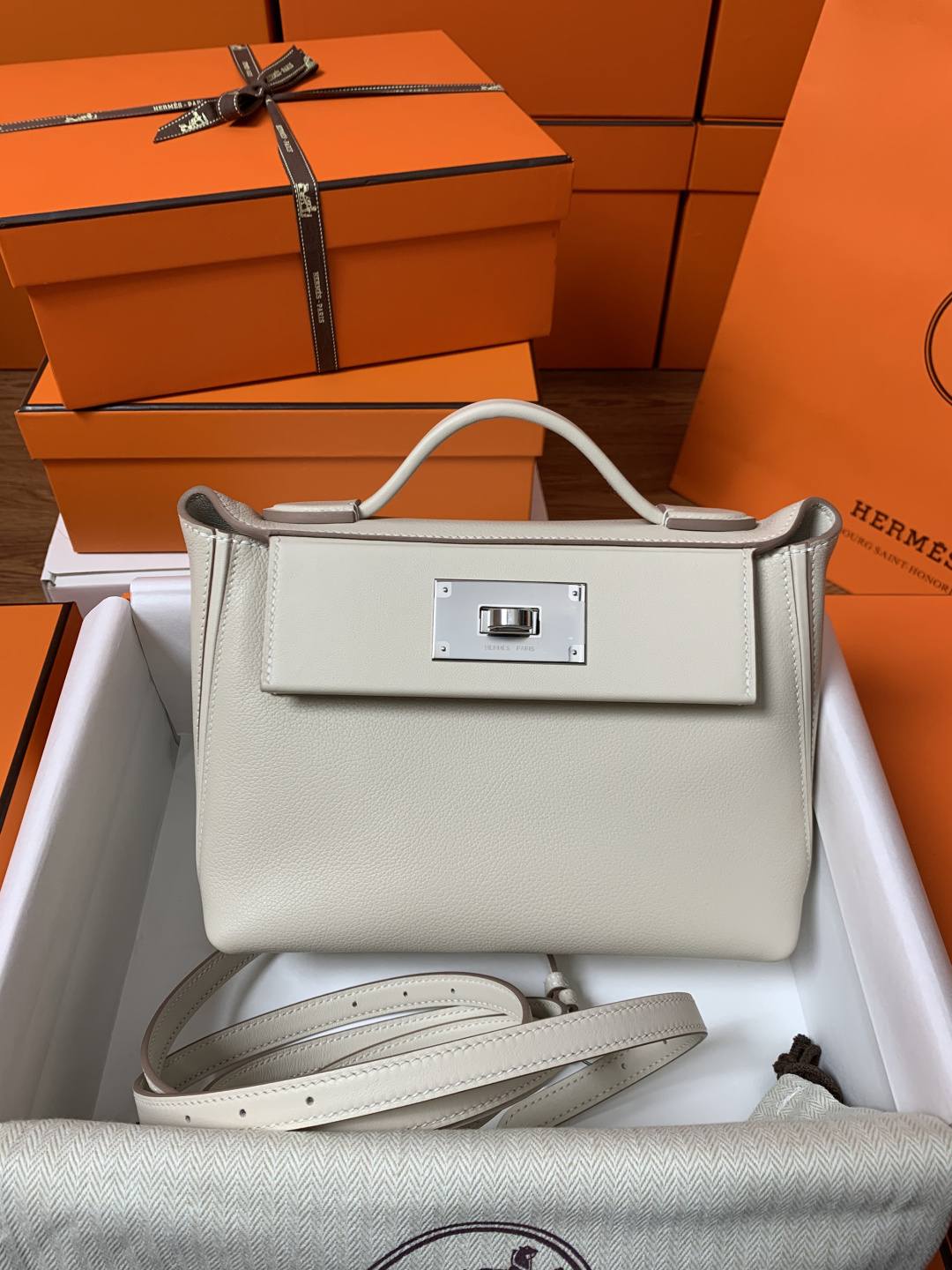 Best Replica Handbags Storehand made Hermes 2424 bag in white leather review(Feb 2026 updated)-Best Quality Fake designer Bag Review, Replica designer bag ru Best Replica Handbags Storehand made Hermes 2424 bag in white leather review(Feb 2026 updated)-Best Quality Fake designer Bag Review, Replica designer bag ru
