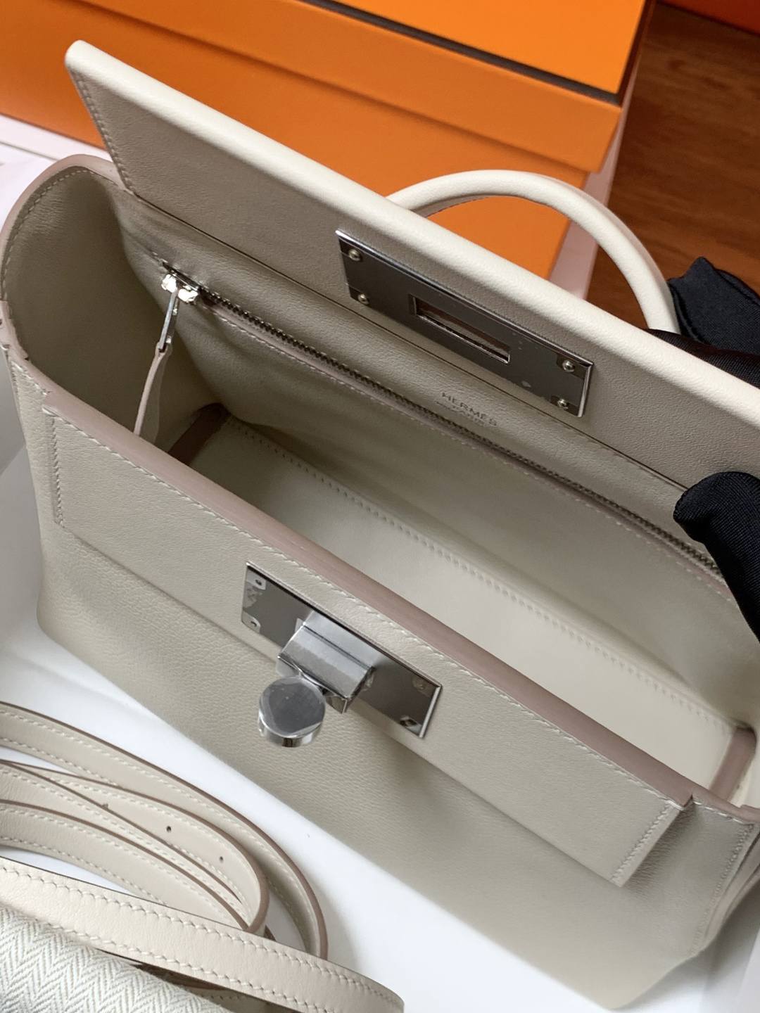 Best Replica Handbags Storehand made Hermes 2424 bag in white leather review(Feb 2026 updated)-Best Quality Fake designer Bag Review, Replica designer bag ru Best Replica Handbags Storehand made Hermes 2424 bag in white leather review(Feb 2026 updated)-Best Quality Fake designer Bag Review, Replica designer bag ru