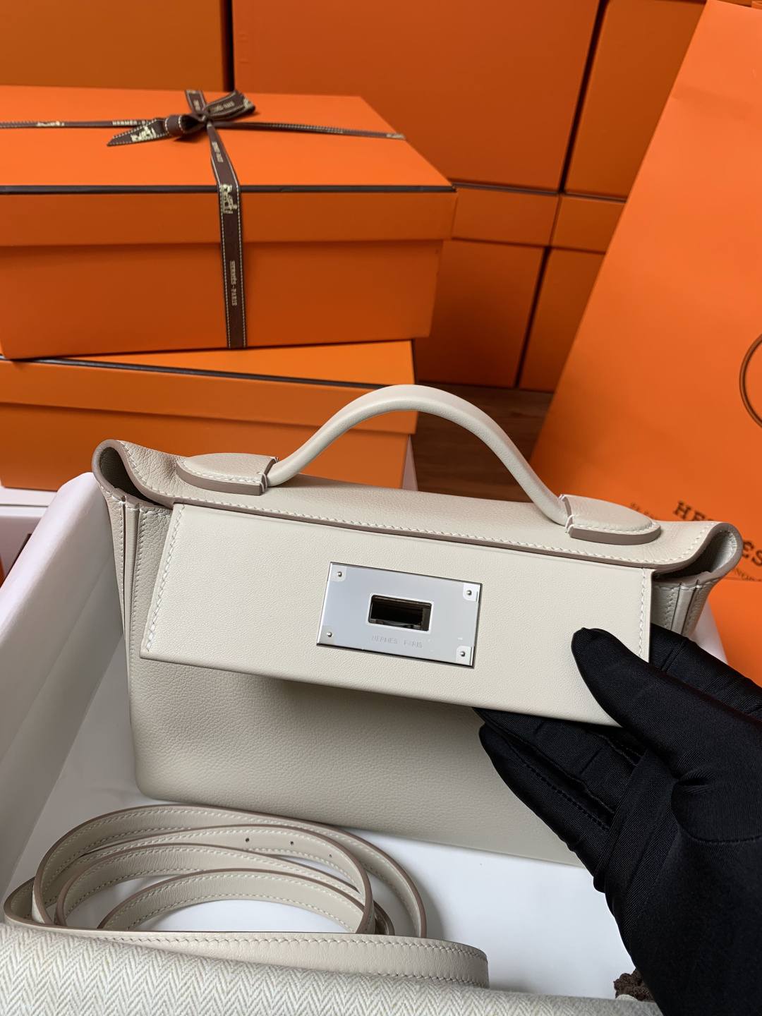 Best Replica Handbags Storehand made Hermes 2424 bag in white leather review(Feb 2026 updated)-Best Quality Fake designer Bag Review, Replica designer bag ru Best Replica Handbags Storehand made Hermes 2424 bag in white leather review(Feb 2026 updated)-Best Quality Fake designer Bag Review, Replica designer bag ru