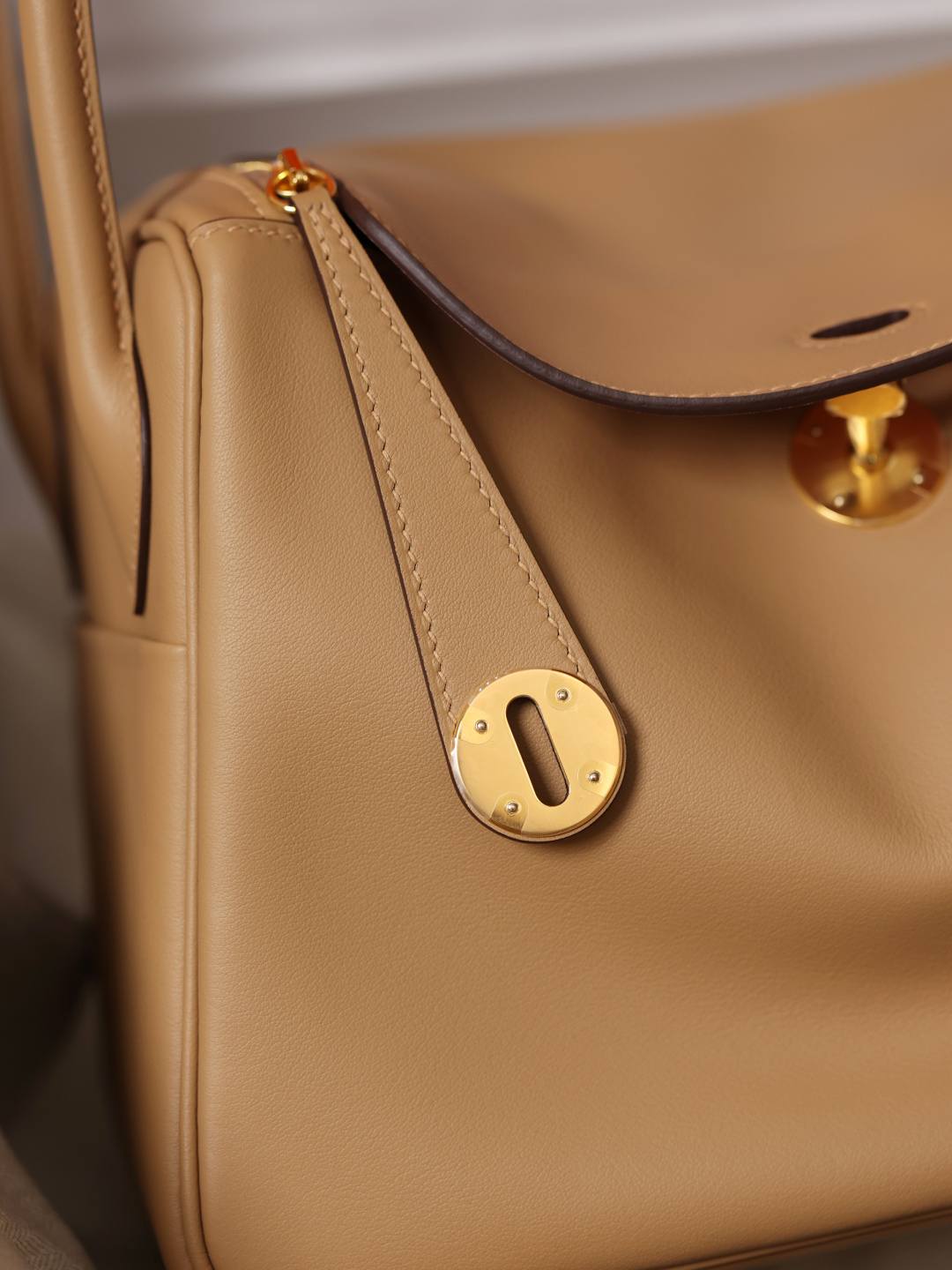 Best Replica Handbags Storehandmade Hermes Lindy 26 bag swift leather brown bag review(Feb 2026 updated)-Best Quality Fake designer Bag Review, Replica designer bag ru Best Replica Handbags Storehandmade Hermes Lindy 26 bag swift leather brown bag review(Feb 2026 updated)-Best Quality Fake designer Bag Review, Replica designer bag ru