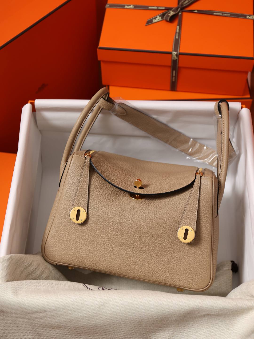 Best Replica Handbags Storehandmade Hermes Lindy 26 bag in beige togo leather bag review(Feb 2026 updated)-Best Quality adịgboroja Louis vuitton akpa Online Store, oyiri mmebe akpa ru
