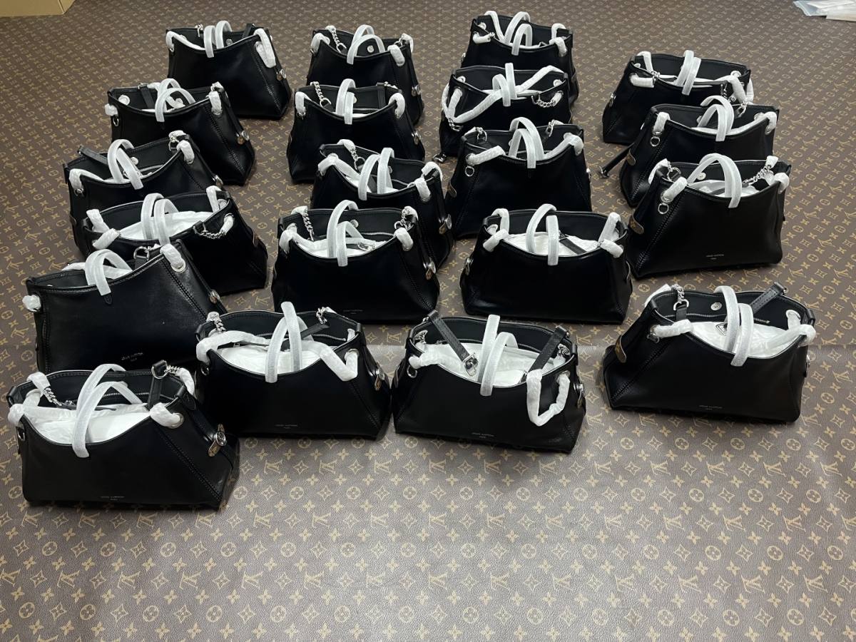 Best Replica Handbags Storebest replica Louis Vuitton Carryall BB bag M12888 lambskin bag(Mar 2026 updated)-Tayada ugu Fiican ee Louis Vuitton Boorsada Online Store, Bac naqshadeeye nuqul ah