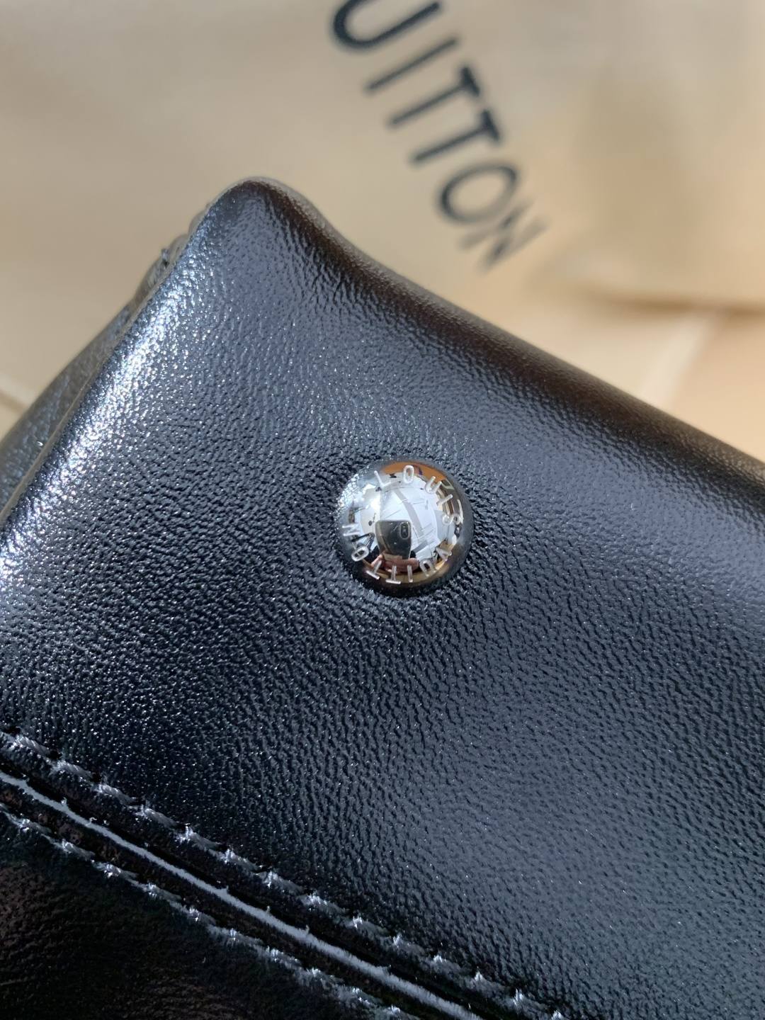 Best Replica Handbags Storebest replica Louis Vuitton Carryall BB bag M12888 lambskin bag(Mar 2026 updated)-Tayada ugu Fiican ee Louis Vuitton Boorsada Online Store, Bac naqshadeeye nuqul ah