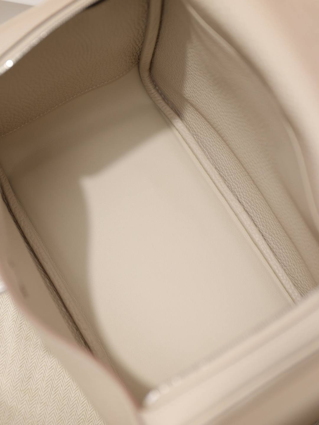 Best Replica Handbags Storehandmade Hermes Lindy 26 bag review(Apr 2026 updated)-Best Quality Fake Louis Vuitton Bag Online Store, Replica designer bag ru