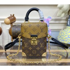 Louis Vuitton Camera Box M82465
