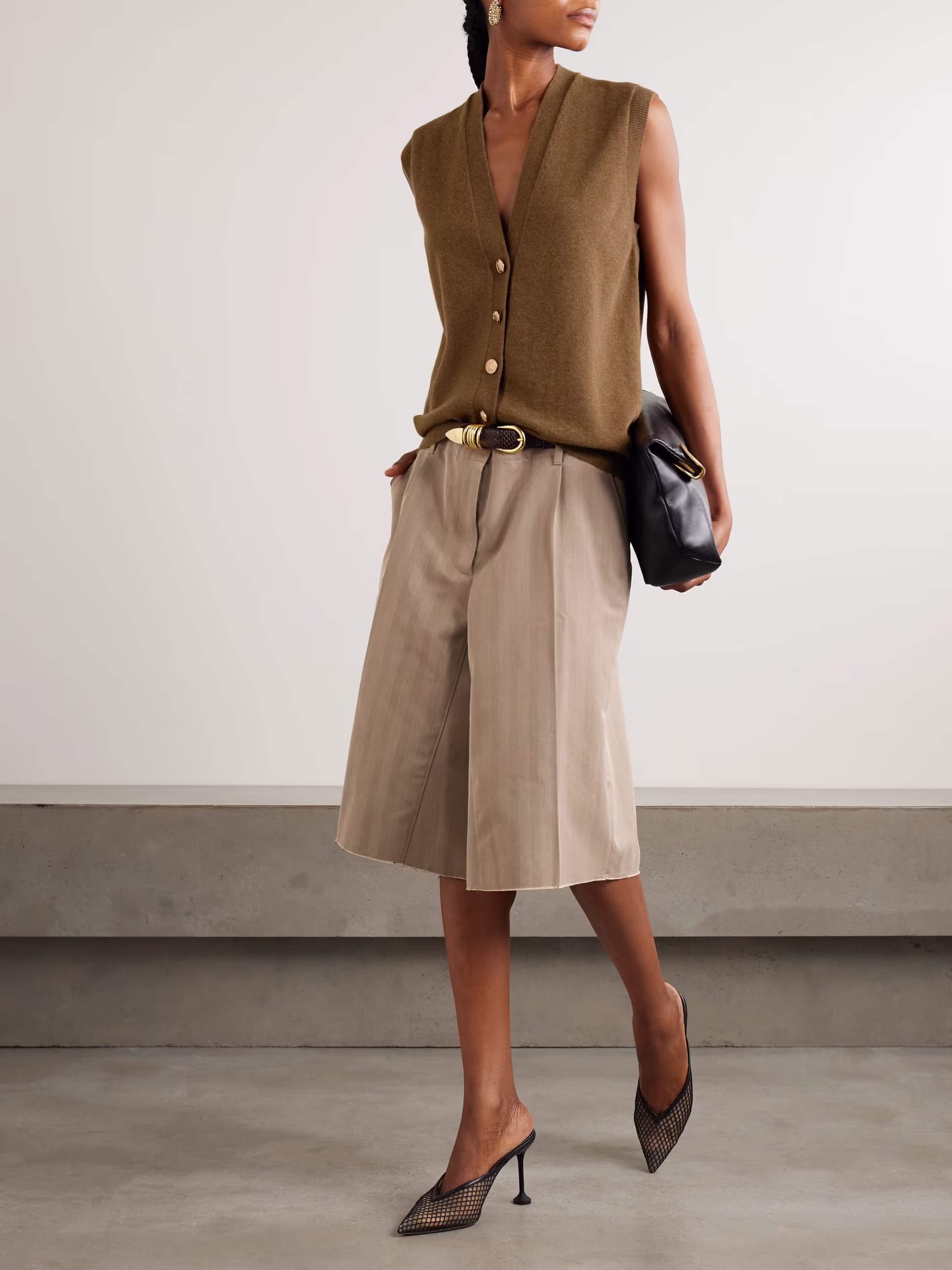 Transitional-Wardrobe-Staples Transitional-Wardrobe-Staples