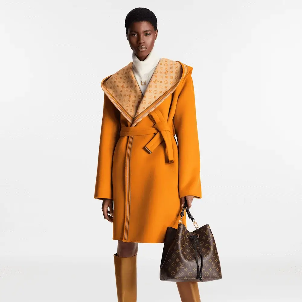 Louis Vuitton Néonoé MM Monogram Canvas Bag Model Shots 2