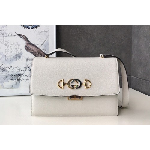 Gucci Zumi grainy leather small shoulder bag in White grainy leather